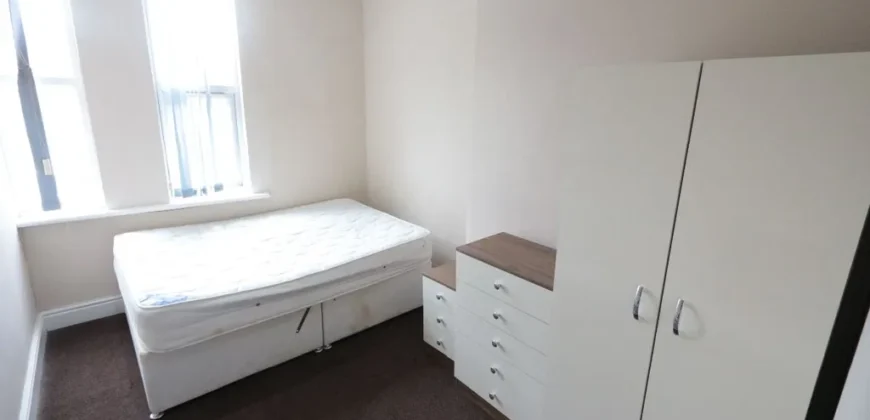 3 bed flat to rent