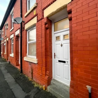 2 bed terraced house to rent