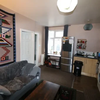 2 bed flat to rent