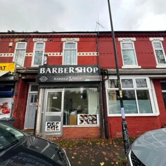 Retail premises to let