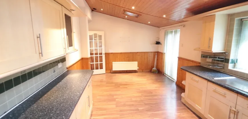 3 bed semi-detached house to rent