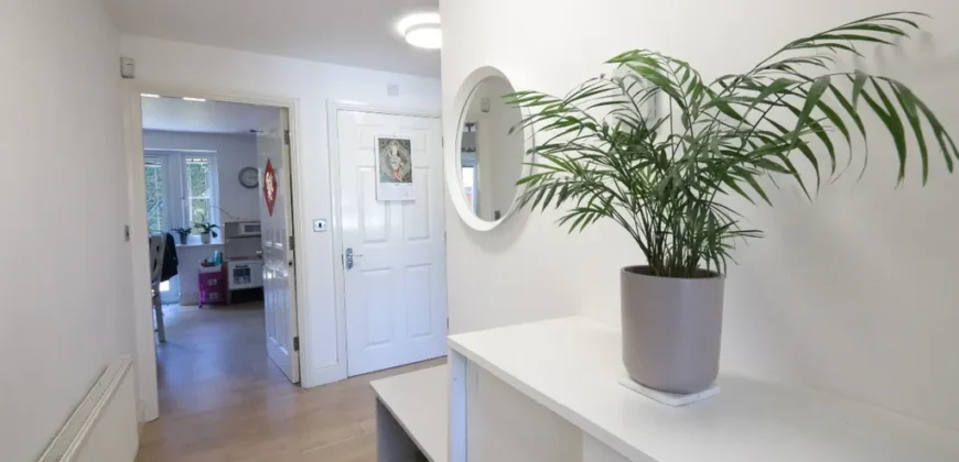 4 bed detached house to rent