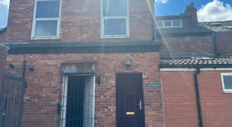 4 bed flat to rent