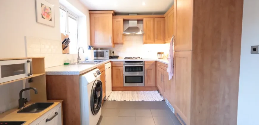 4 bed detached house to rent