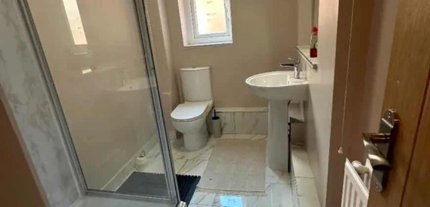 4 bed flat to rent