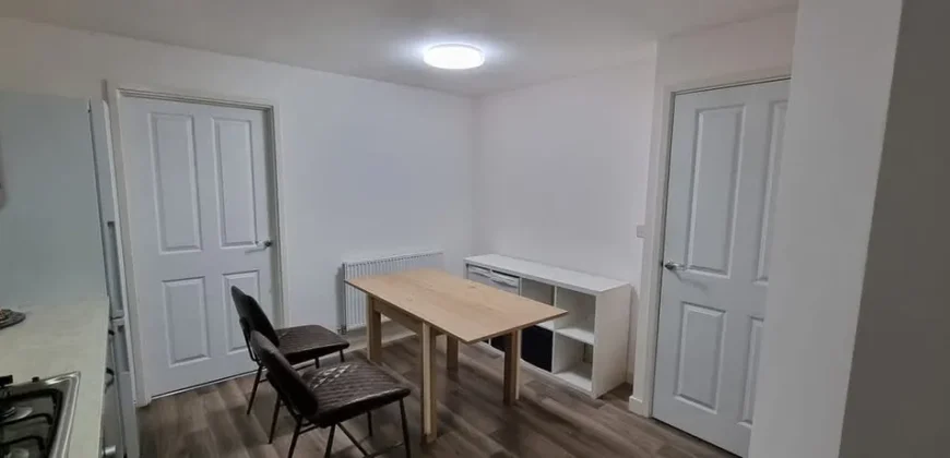 3 bed semi-detached house to rent