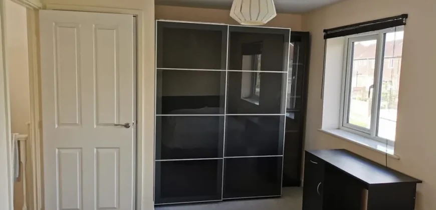 3 bed semi-detached house to rent