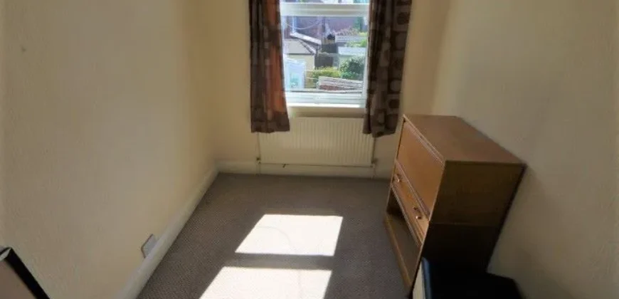 3 bed semi-detached house for sale