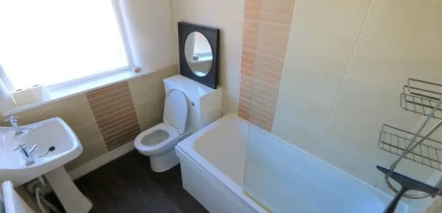 3 bed semi-detached house for sale
