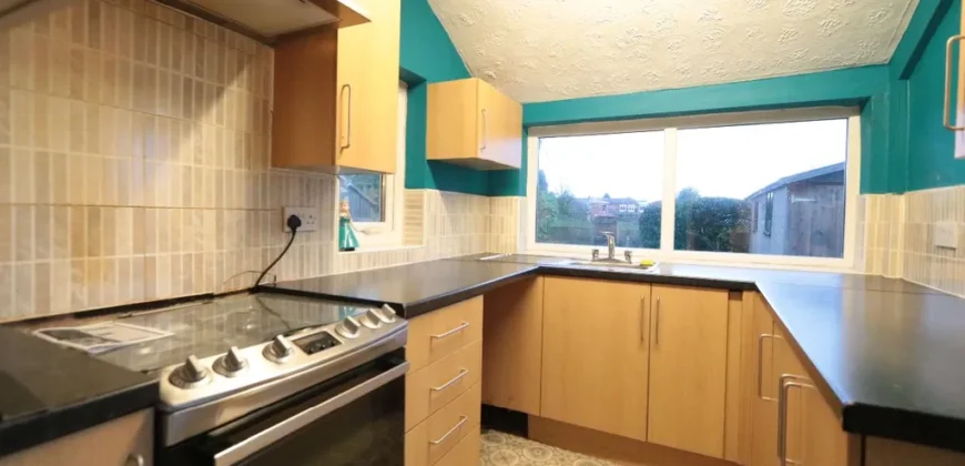 3 bed semi-detached house to rent