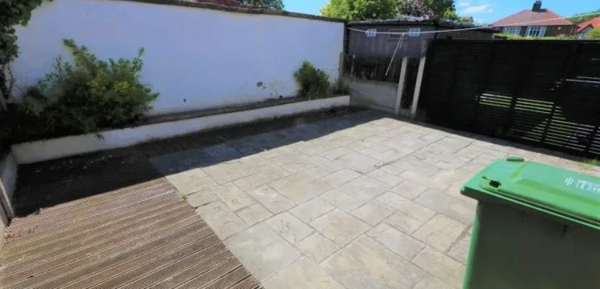 3 bed semi-detached house for sale