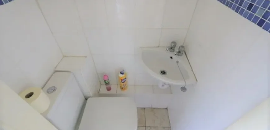 3 bed semi-detached house for sale