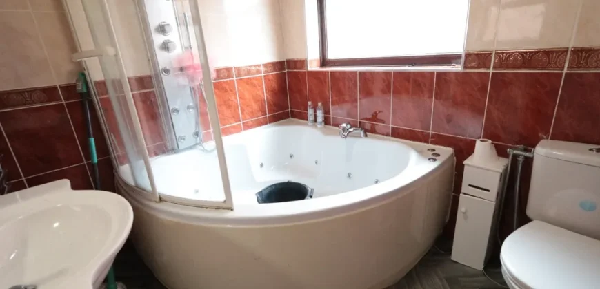3 bed semi-detached house to rent