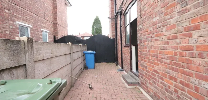 3 bed semi-detached house to rent