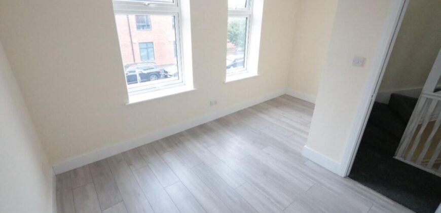 Shrewsbury Street, Old Trafford, M16