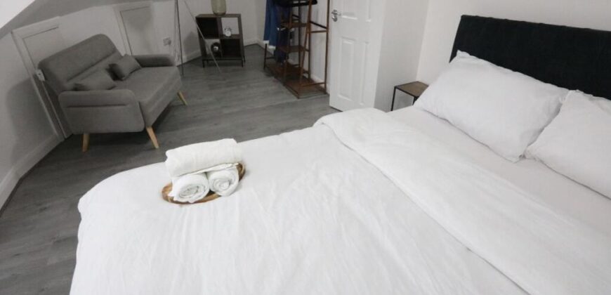 Barlow Moor Road, Chorlton, M21