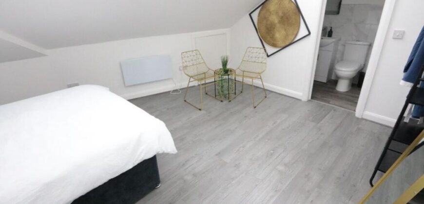 Barlow Moor Road, Chorlton, M21