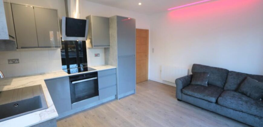 Daisy Bank Road, Victoria Park, M14