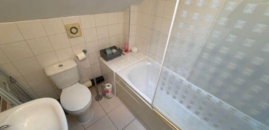 Flat 4, 553 Barlow Moor Road