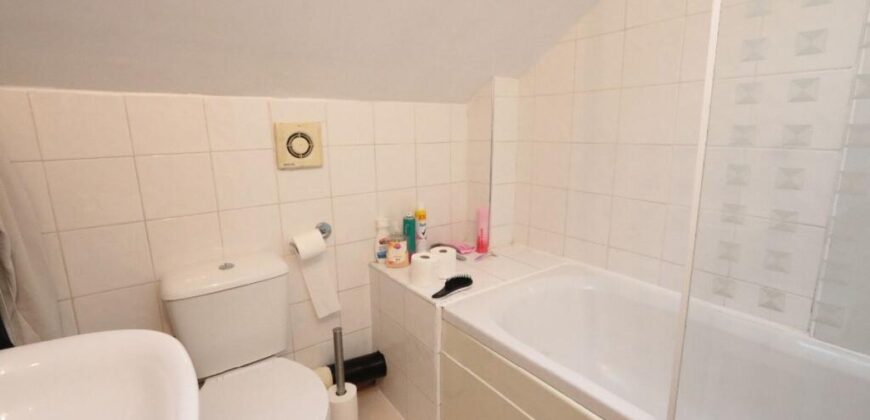 Flat 4, 553 Barlow Moor Road