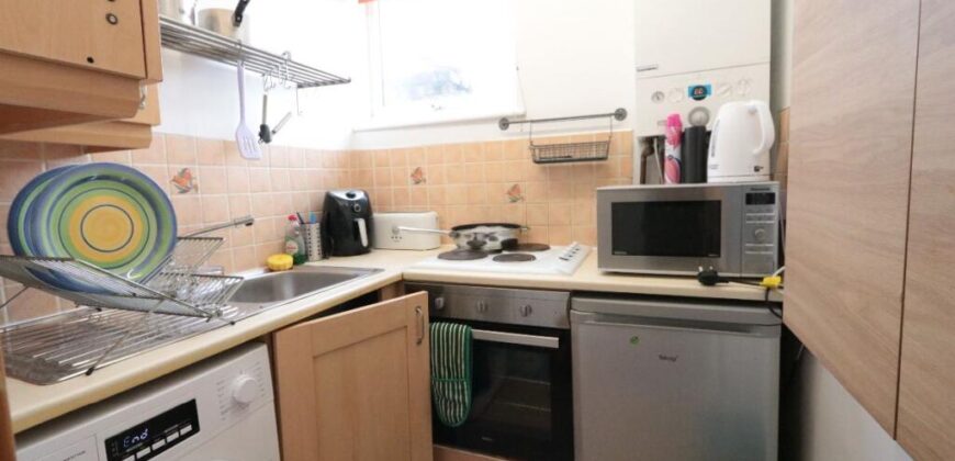 Flat 4, 553 Barlow Moor Road