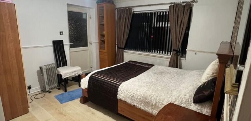 Princess Road, Withington, M20