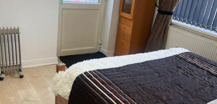 Princess Road, Withington, M20