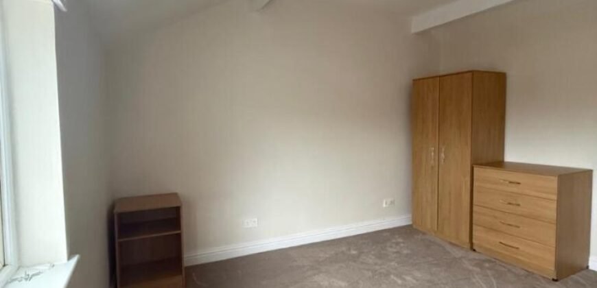 Moss Lane West, Manchester, M15