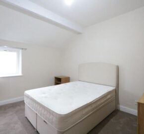 Moss Lane West, Manchester, M15