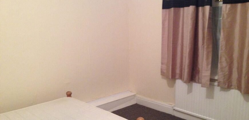 Mauldeth Road (Junction Barlow Moor Road), Chortlon, M21