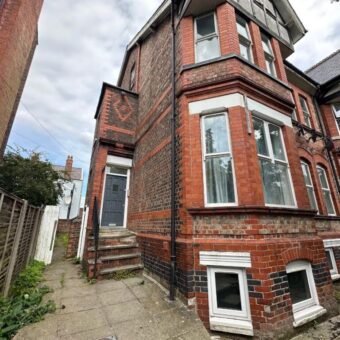 Grosvenor Road, Whalley Range, M16