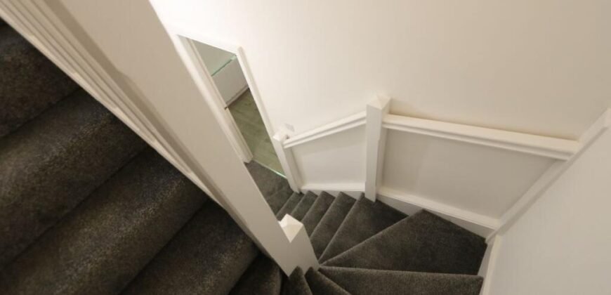 Daisy Bank Road, Victoria Park, M14