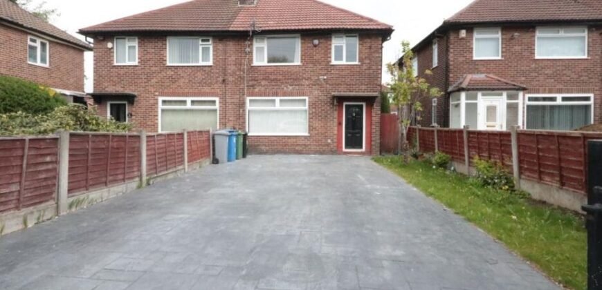 Lee Crescent, Stretford, M32