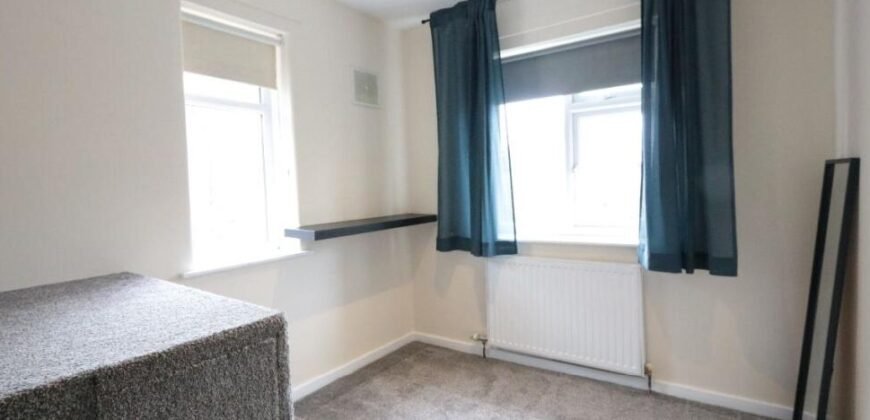 Lee Crescent, Stretford, M32