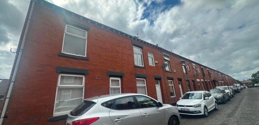 County Street, Oldham, OL8