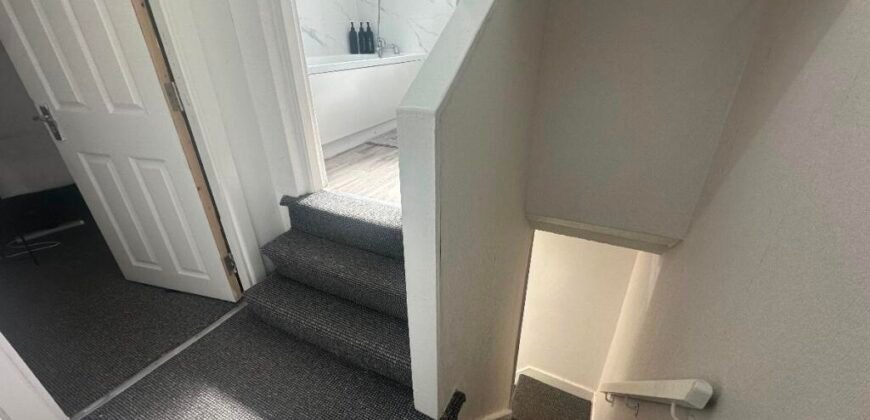 County Street, Oldham, OL8