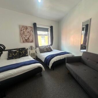County Street, Oldham, OL8