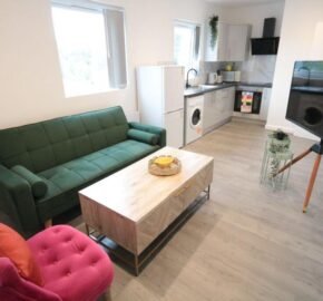 Barlow Moor Road, Chorlton, M21