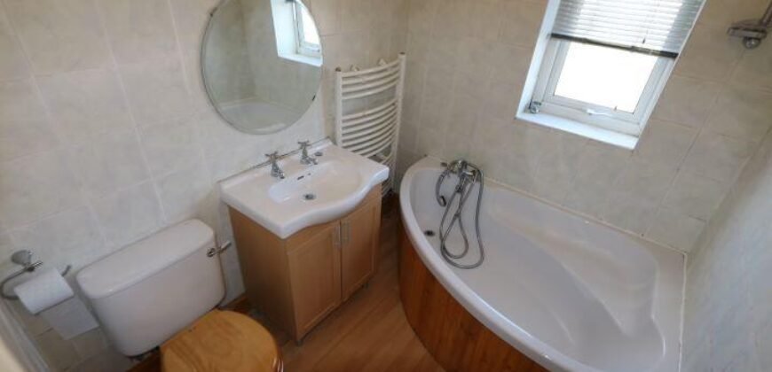 Glastonbury Road, Stretford, M32