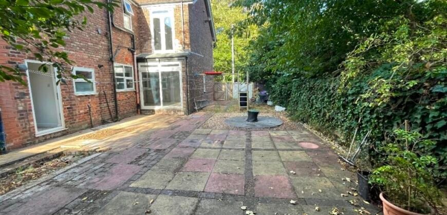 Slade Lane, Manchester
