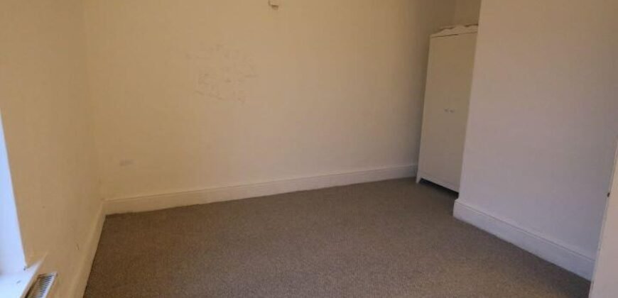 Ventnor Avenue, Sale, M33