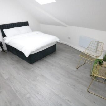 Barlow Moor Road, Chorlton, M21