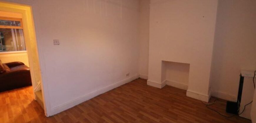 Ventnor Avenue, Sale, M33