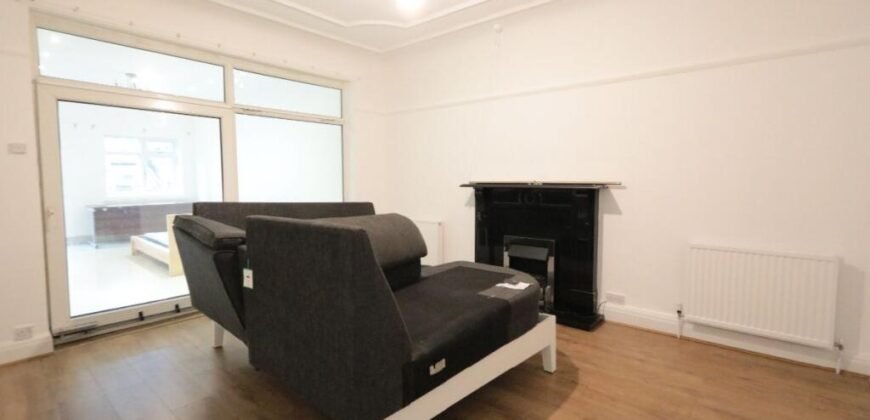 Brooklyn Avenue, Whalley Range, Manchester, M16