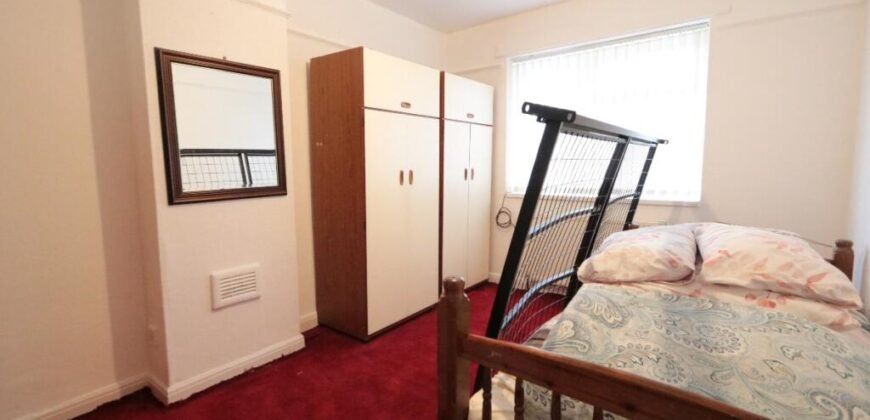 Thelwall Avenue, Manchester, M14