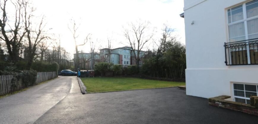 Daisy Bank Road, Victoria Park, M14